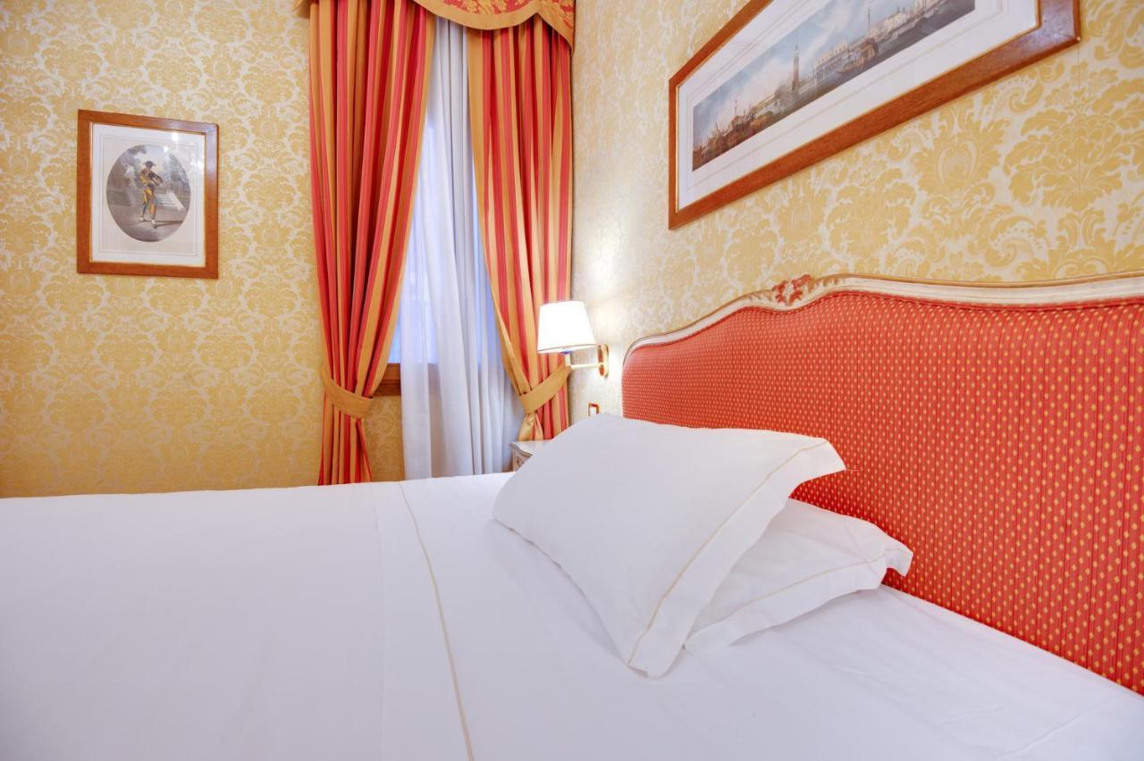 Hotel Antiche Figure Венеция Екстериор снимка