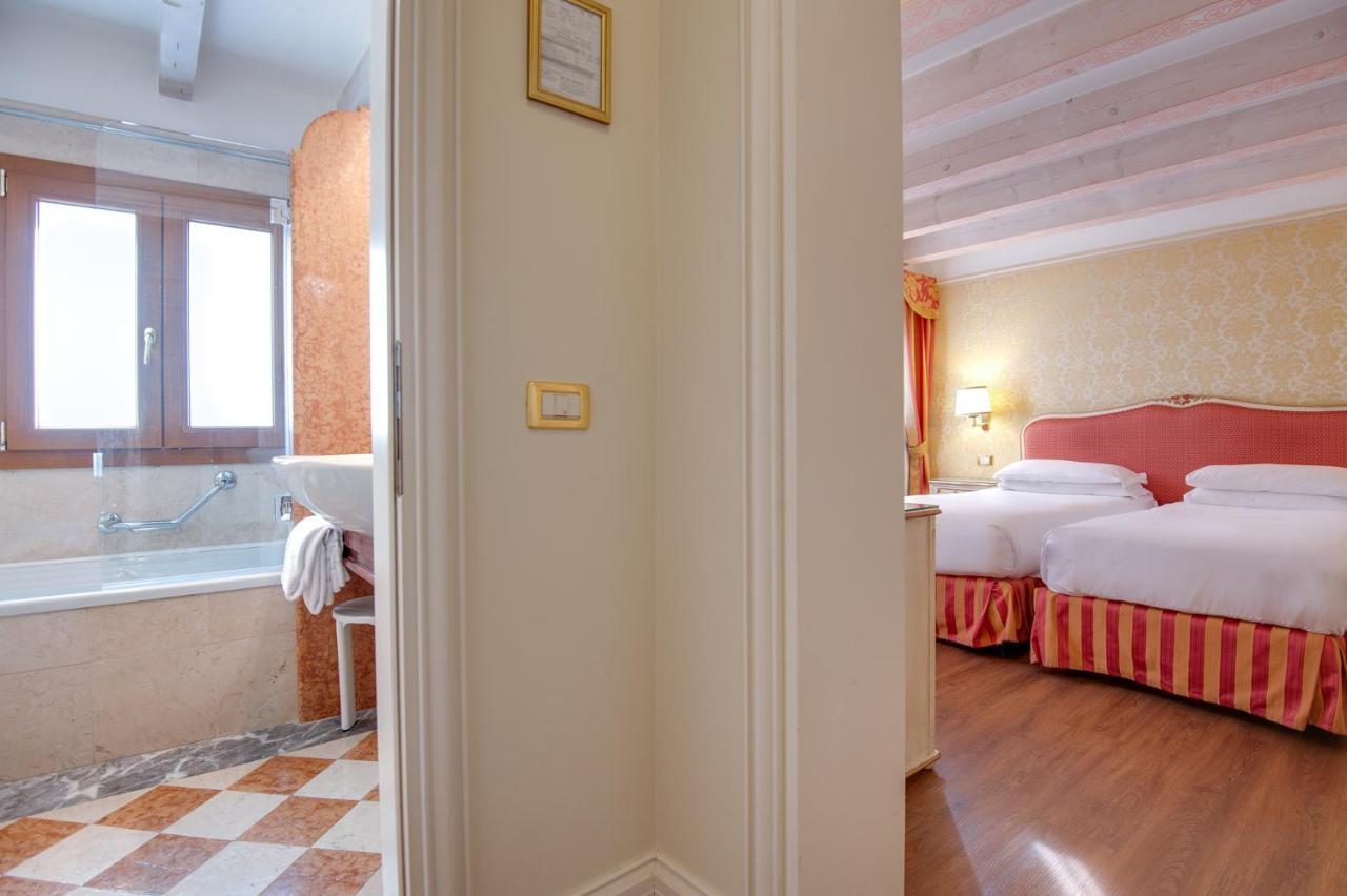 Hotel Antiche Figure Венеция Екстериор снимка