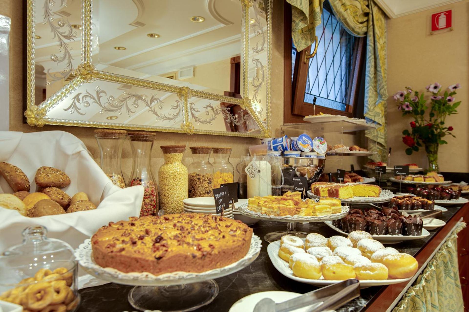 Hotel Antiche Figure Венеция Екстериор снимка