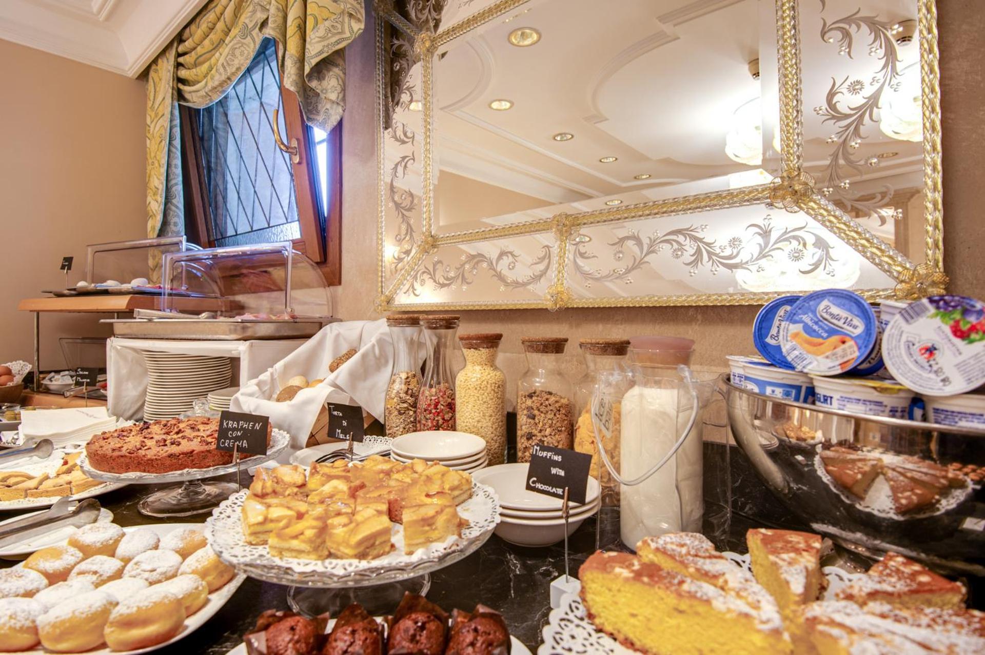 Hotel Antiche Figure Венеция Екстериор снимка