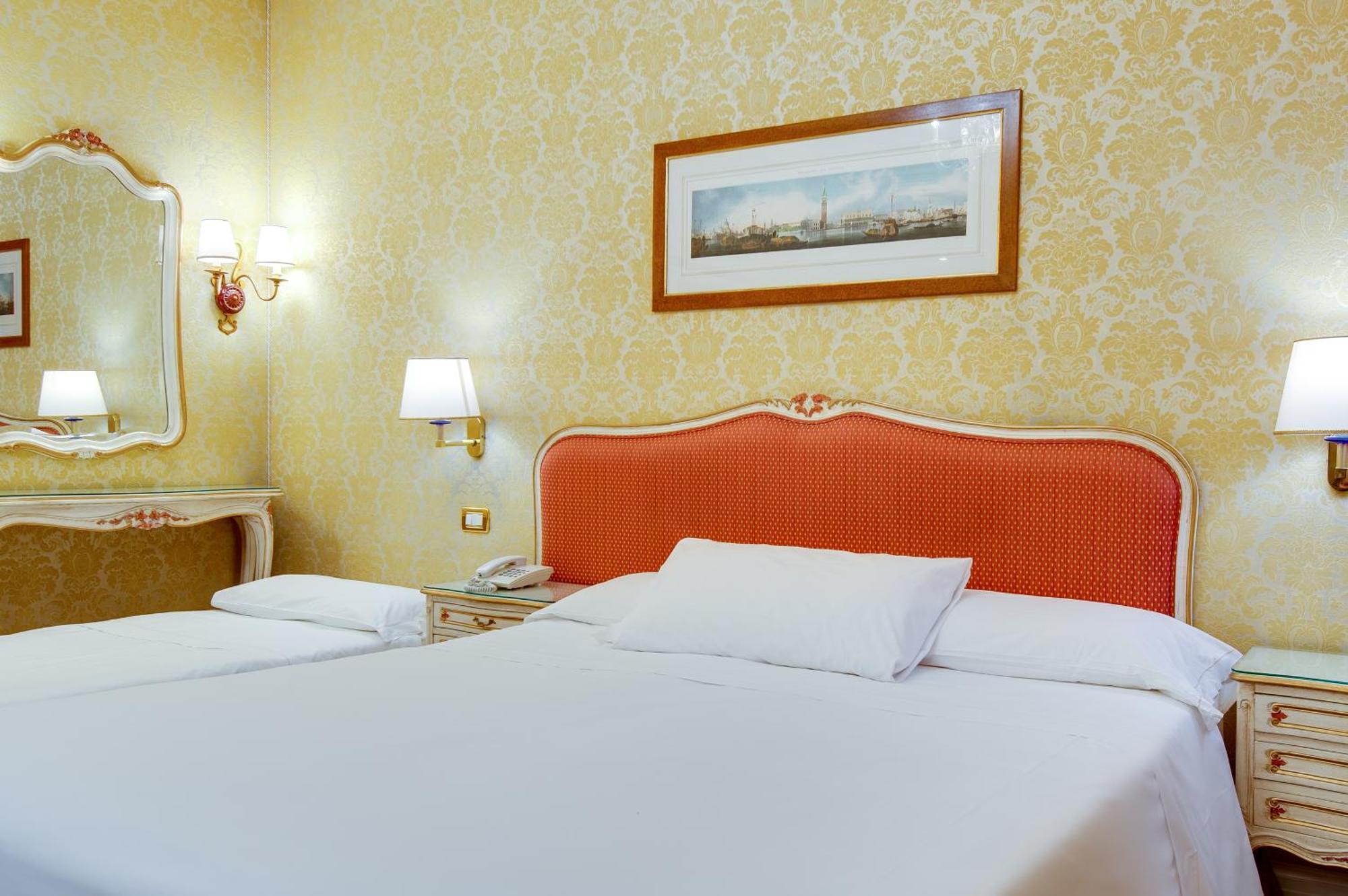 Hotel Antiche Figure Венеция Екстериор снимка