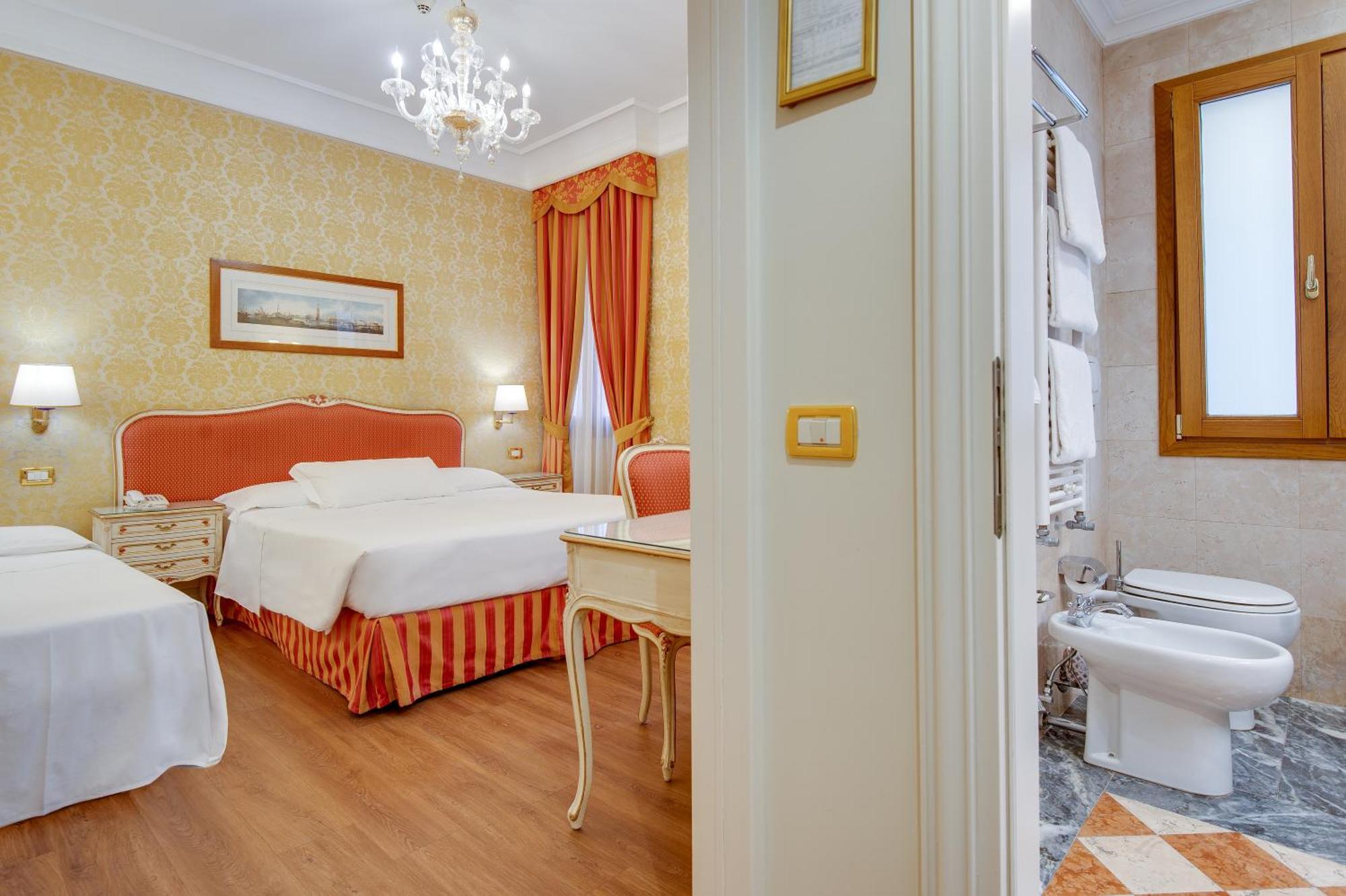 Hotel Antiche Figure Венеция Екстериор снимка