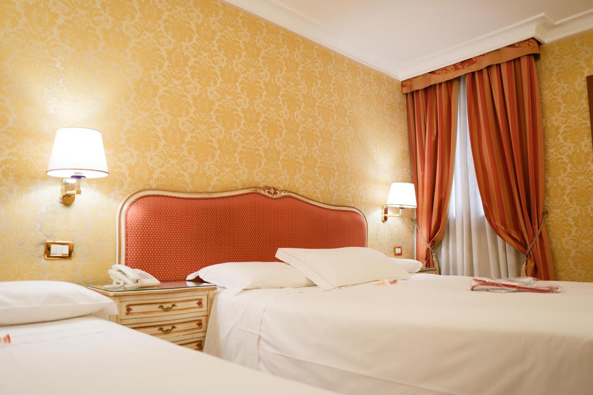 Hotel Antiche Figure Венеция Екстериор снимка