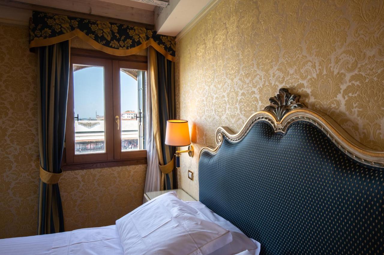 Hotel Antiche Figure Венеция Екстериор снимка